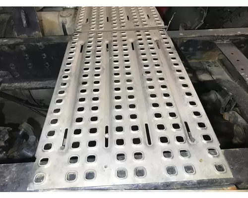 Volvo VNL Deckplate