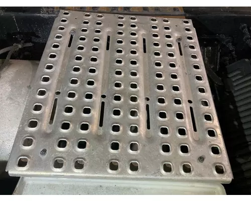 Volvo VNL Deckplate