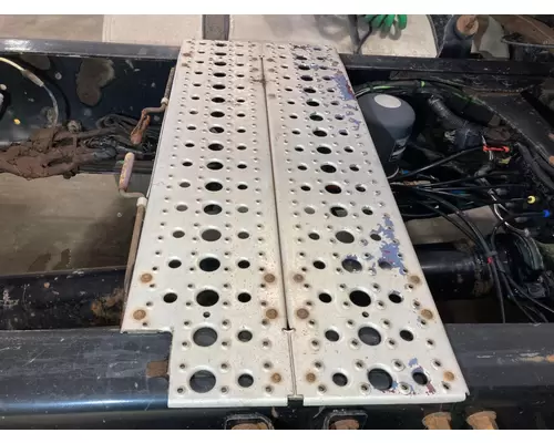 Volvo VNL Deckplate