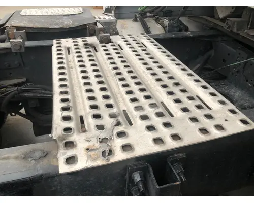 Volvo VNL Deckplate