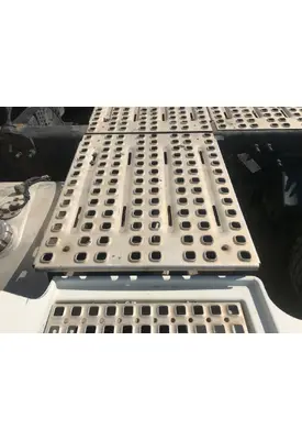 Volvo VNL Deckplate