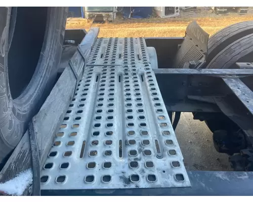 Volvo VNL Deckplate