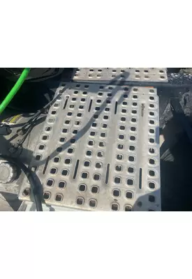 Volvo VNL Deckplate