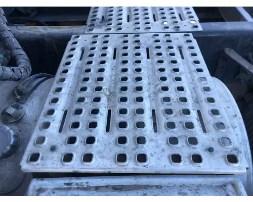 Volvo VNL Deckplate