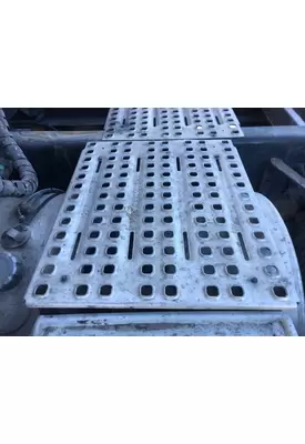 Volvo VNL Deckplate