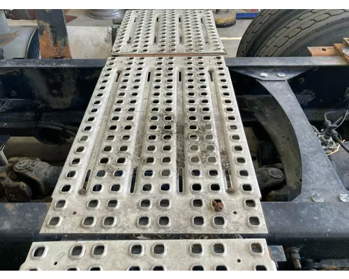 Volvo VNL Deckplate