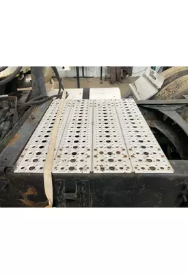 Volvo VNL Deckplate