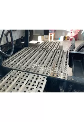 Volvo VNL Deckplate