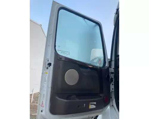 Volvo VNL Door Assembly, Front