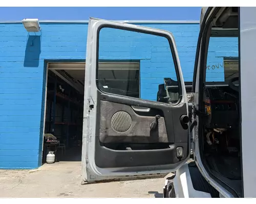 Volvo VNL Door Assembly, Front