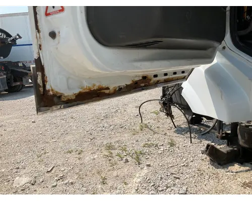 Volvo VNL Door Assembly, Front