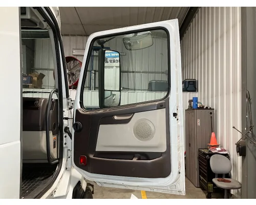 Volvo VNL Door Assembly, Front
