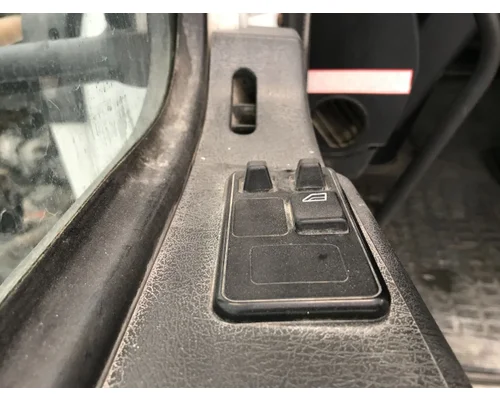 Volvo VNL Door Assembly, Front