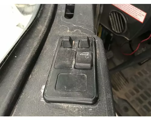 Volvo VNL Door Assembly, Front