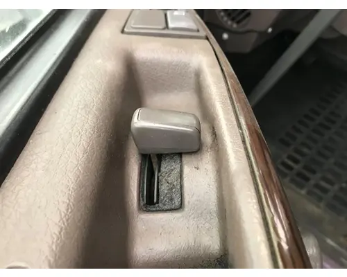 Volvo VNL Door Assembly, Front