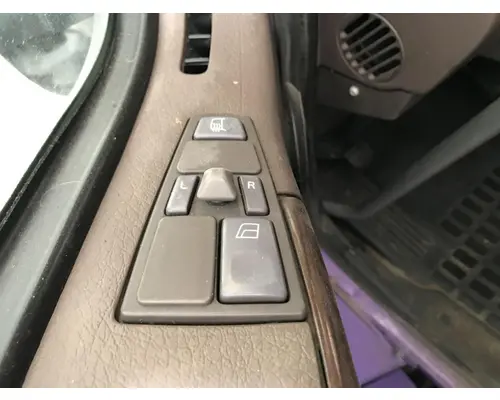 Volvo VNL Door Assembly, Front