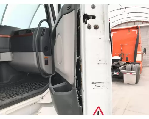 Volvo VNL Door Assembly, Front