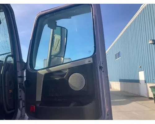 Volvo VNL Door Assembly, Front