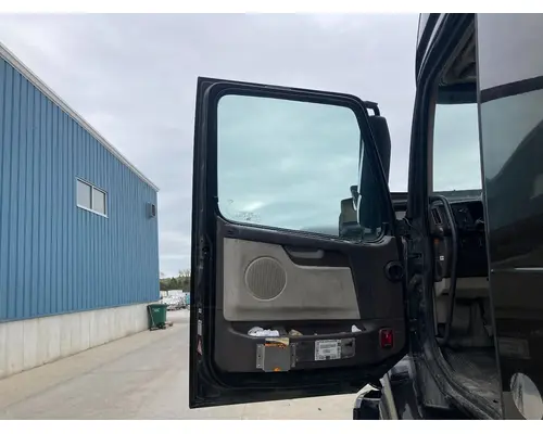Volvo VNL Door Assembly, Front