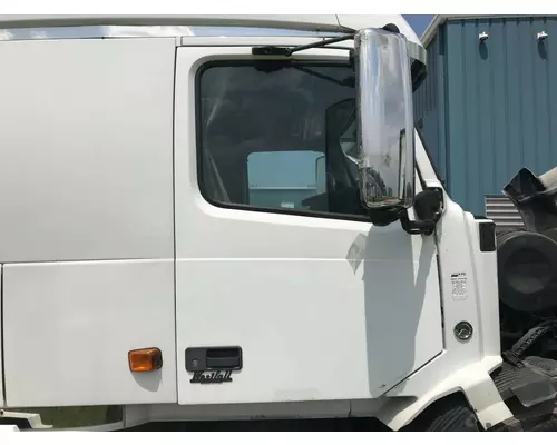 Volvo VNL Door Assembly, Front