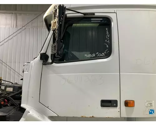 Volvo VNL Door Assembly, Front