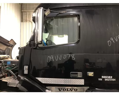 Volvo VNL Door Assembly, Front