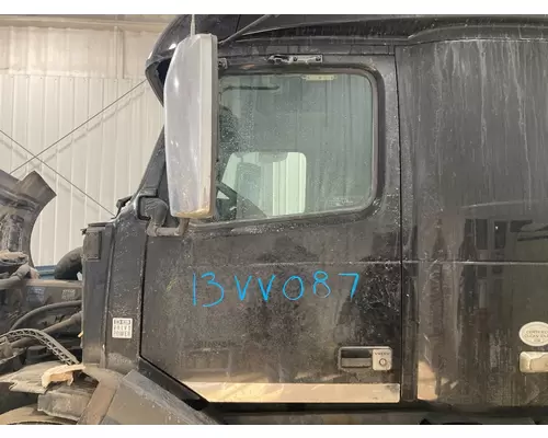 Volvo VNL Door Assembly, Front