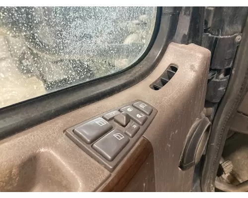 Volvo VNL Door Assembly, Front