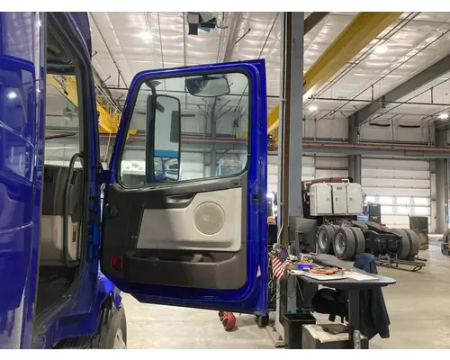 Volvo VNL Door Assembly, Front