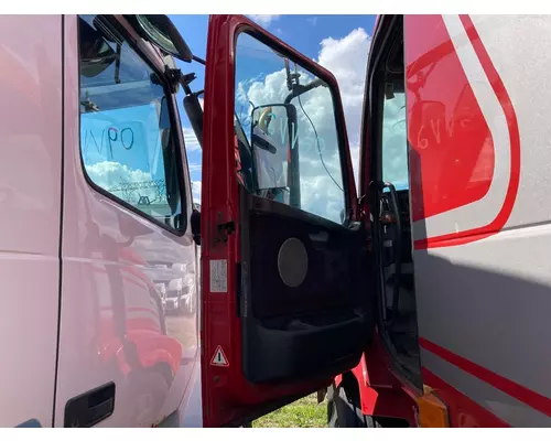 Volvo VNL Door Assembly, Front