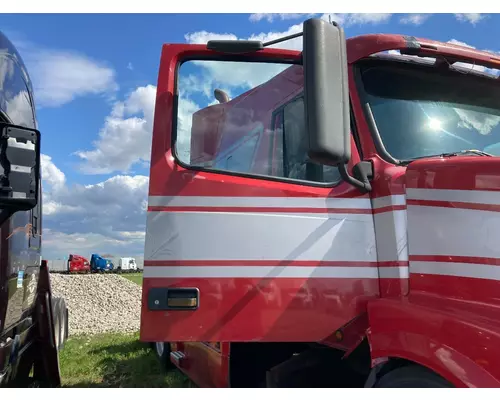 Volvo VNL Door Assembly, Front