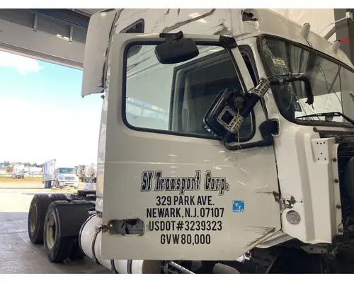 Volvo VNL Door Assembly, Front