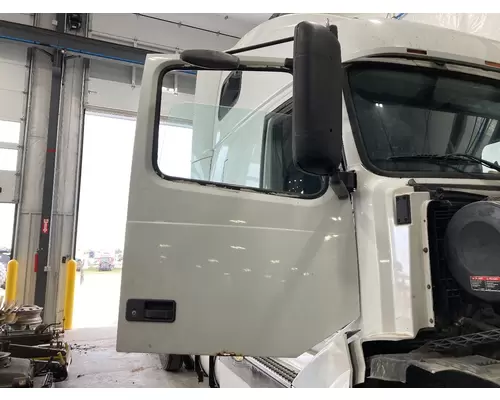 Volvo VNL Door Assembly, Front