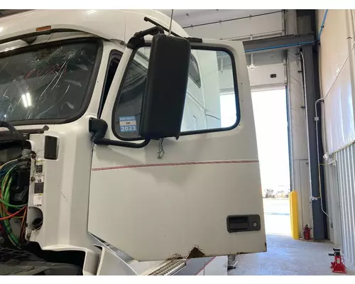 Volvo VNL Door Assembly, Front