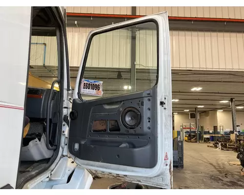 Volvo VNL Door Assembly, Front