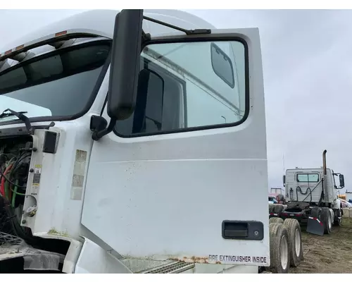 Volvo VNL Door Assembly, Front