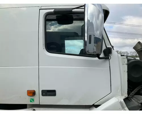 Volvo VNL Door Assembly, Front