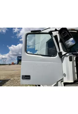 Volvo VNL Door Assembly, Front