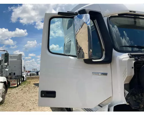 Volvo VNL Door Assembly, Front