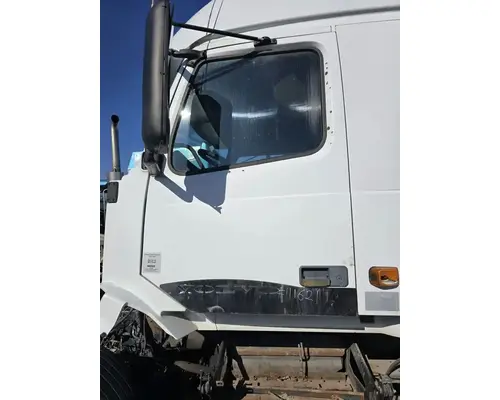 Volvo VNL Door Assembly, Front