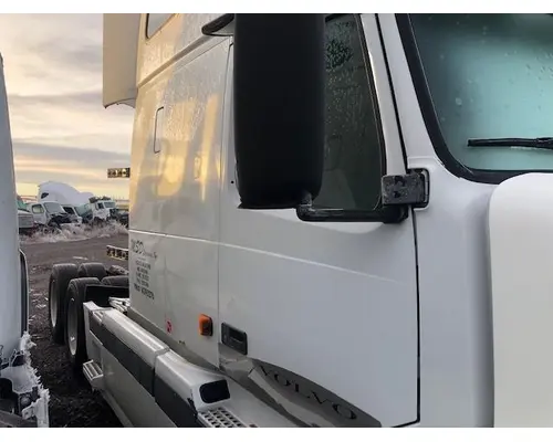 Volvo VNL Door Assembly, Front