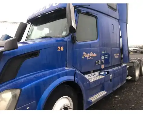 Volvo VNL Door Assembly, Front