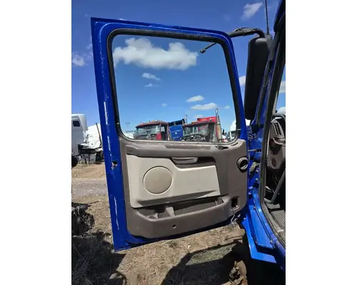 Volvo VNL Door Assembly, Front