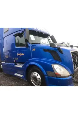 Volvo VNL Door Assembly, Front