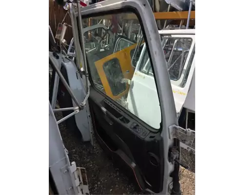 Volvo VNL Door Assembly, Front