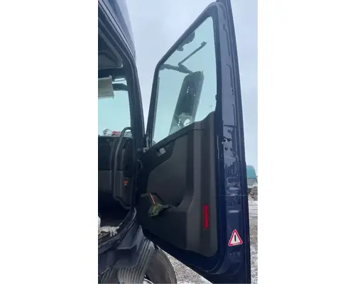 Volvo VNL Door Assembly, Front