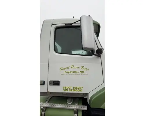 Volvo VNL Door Assembly, Front