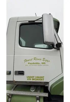 Volvo VNL Door Assembly, Front