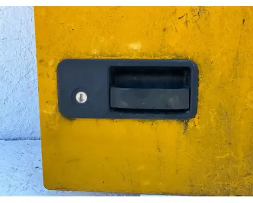 Volvo VNL Door Assembly, Front