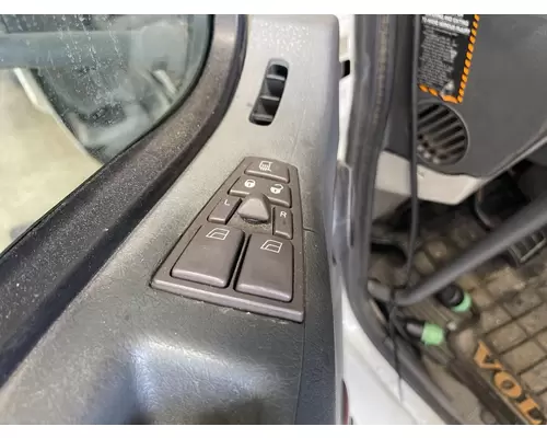 Volvo VNL Door Mirror